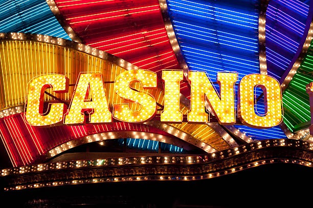 Roulette wheel and betting table at kupangtoto login